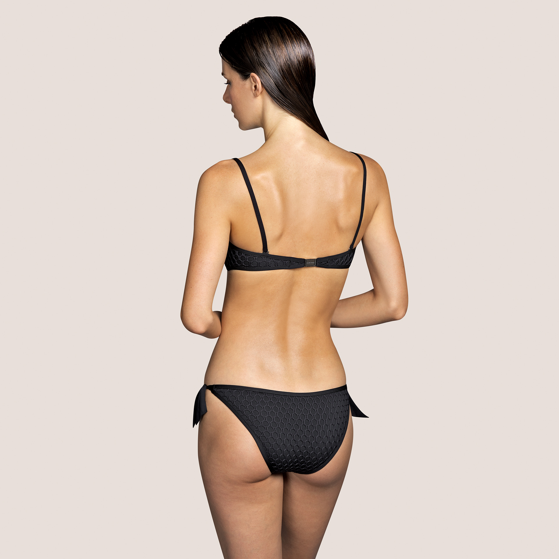 Salesbook image with head | Andres Sarda